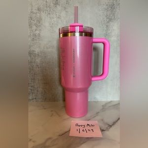 Stanley x Starbucks Winter Pink 40oz